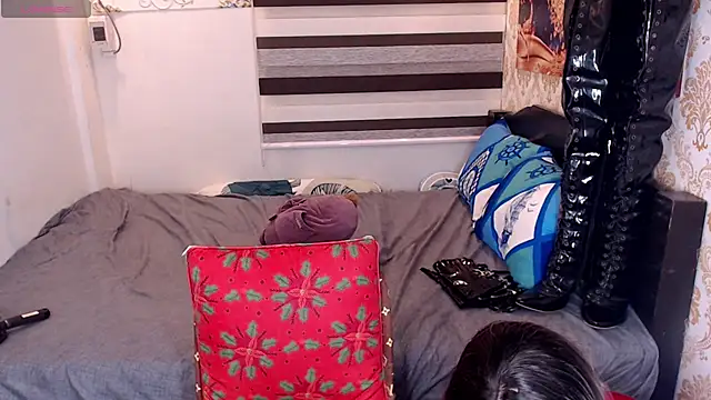 Snapshot of sheenavi chatting on 07/20/26, 03:36 sheenavi online show from 07/20/26, 03:36