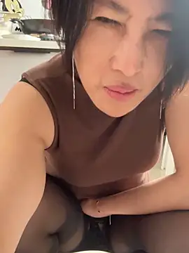 Snapshot of luckybaby666999 chatting on 04/28/26, 02:27 luckybaby666999 online show from 04/28/26, 02:27