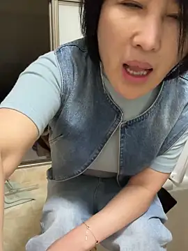 Snapshot of luckybaby666999 chatting on 05/05/26, 09:12 luckybaby666999 online show from 05/05/26, 09:12