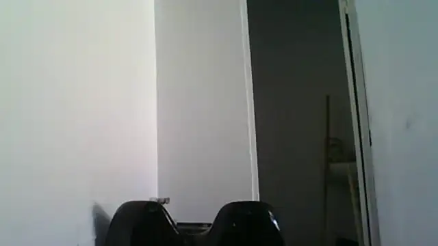 Snapshot of modeloxtz chatting on 05/04/26, 02:24 modeloxtz online show from 05/04/26, 02:24