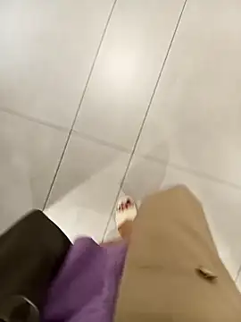 Baby-Linh online show from 12/21/25, 05:03