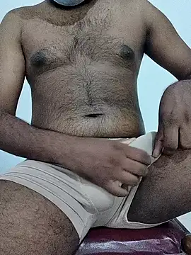 HiNaughty 9 online show from 03/06/26, 05:15