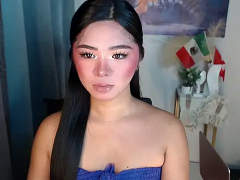 Snapshot of voganmarie chatting on 06/20/26, 12:47 voganmarie online show from 06/20/26, 12:47
