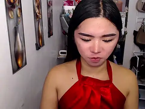 Snapshot of voganmarie chatting on 07/07/26, 05:54 voganmarie online show from 07/07/26, 05:54