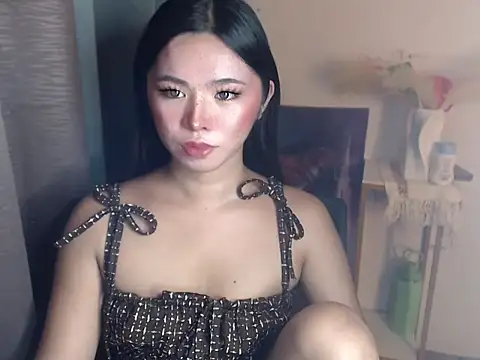 Snapshot of voganmarie chatting on 07/14/26, 01:17 voganmarie online show from 07/14/26, 01:17