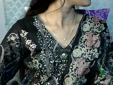 Snapshot of Shab_M chatting on 03/10/26, 04:34 Shab M online show from 03/10/26, 04:34