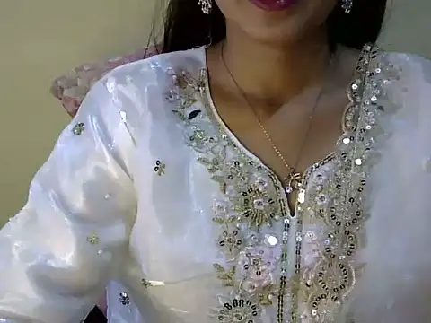 Snapshot of Shab_M chatting on 05/15/26, 09:05 Shab M online show from 05/15/26, 09:05