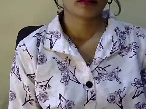 Snapshot of Shab_M chatting on 08/06/26, 06:15 Shab M online show from 08/06/26, 06:15