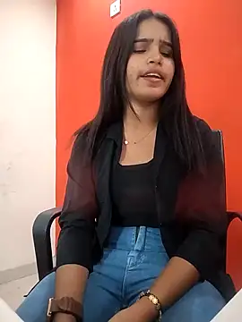 Snapshot of 00PUJA chatting on 04/03/26, 10:24 00PUJA online show from 04/03/26, 10:24