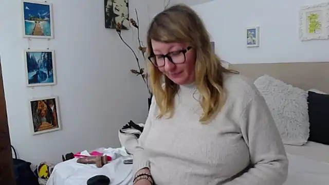 Snapshot of OlgaPavlova chatting on 02/01/26, 12:26 OlgaPavlova online show from 02/01/26, 12:26