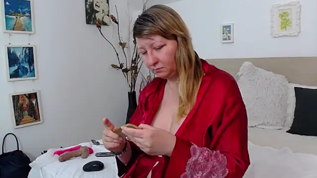 Snapshot of OlgaPavlova chatting on 02/18/26, 02:02 OlgaPavlova online show from 02/18/26, 02:02