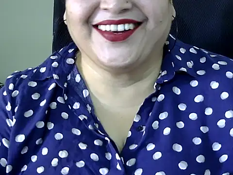 Snapshot of Soniya_Sha chatting on 03/06/26, 08:22 Soniya Sha online show from 03/06/26, 08:22