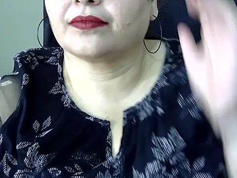 Snapshot of Soniya_Sha chatting on 03/10/26, 07:24 Soniya Sha online show from 03/10/26, 07:24