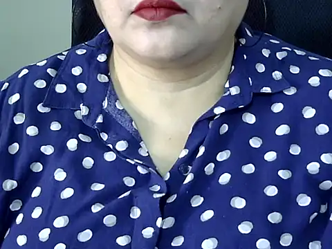 Snapshot of Soniya_Sha chatting on 03/13/26, 05:36 Soniya Sha online show from 03/13/26, 05:36