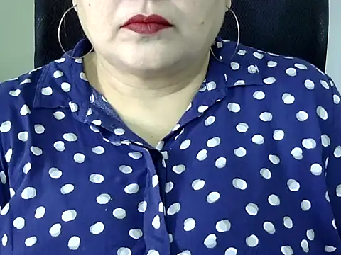 Snapshot of Soniya_Sha chatting on 04/02/26, 08:01 Soniya Sha online show from 04/02/26, 08:01