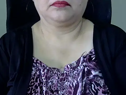 Snapshot of Soniya_Sha chatting on 05/06/26, 06:52 Soniya Sha online show from 05/06/26, 06:52