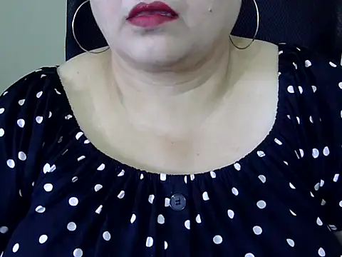 Snapshot of Soniya_Sha chatting on 06/05/26, 07:36 Soniya Sha online show from 06/05/26, 07:36