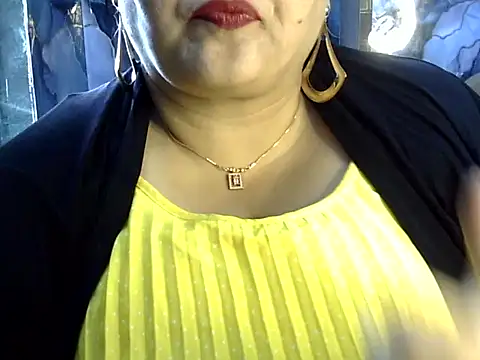 Snapshot of Soniya_Sha chatting on 06/27/26, 08:19 Soniya Sha online show from 06/27/26, 08:19