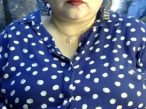 Snapshot of Soniya_Sha chatting on 06/29/26, 09:04 Soniya Sha online show from 06/29/26, 09:04