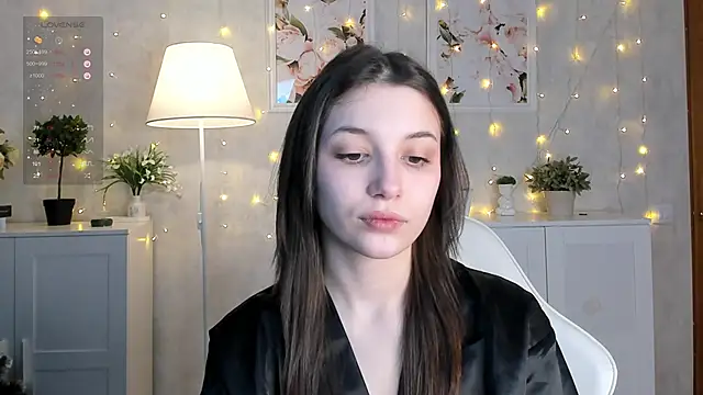 Snapshot of Bettyy_Moore chatting on 12/14/25, 03:34 Bettyy Moore online show from 12/14/25, 03:34