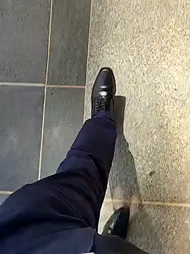 Snapshot of boyfromMum_bai chatting on 04/14/26, 09:37 boyfromMum bai online show from 04/14/26, 09:37