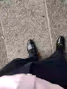 Snapshot of boyfromMum_bai chatting on 04/22/26, 12:18 boyfromMum bai online show from 04/22/26, 12:18