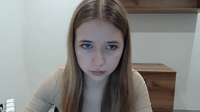 SweetBellaa  online show from 12/18/25, 10:32