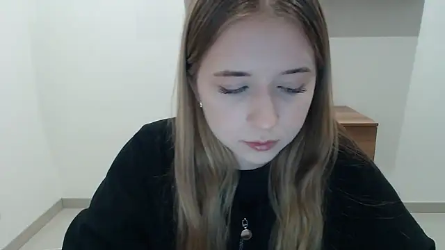 SweetBellaa  online show from 01/15/26, 06:44