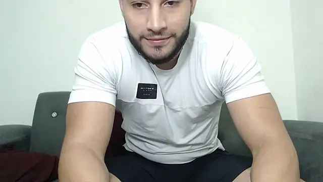 Snapshot of Seank_Noszka chatting on 04/15/26, 07:58 Seank Noszka online show from 04/15/26, 07:58