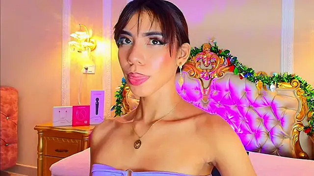 BellaHarpeer online show from 12/16/25, 08:47