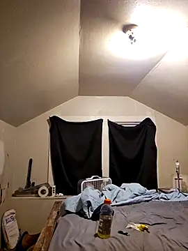 Snapshot of iLOVETRAY96 chatting on 02/12/26, 09:37 iLOVETRAY96 online show from 02/12/26, 09:37