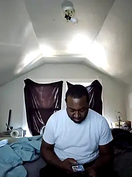 Snapshot of iLOVETRAY96 chatting on 02/20/26, 03:12 iLOVETRAY96 online show from 02/20/26, 03:12