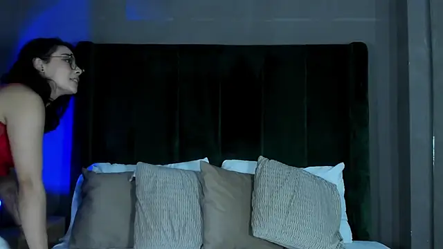 TaniaRedd  online show from 03/03/26, 01:50