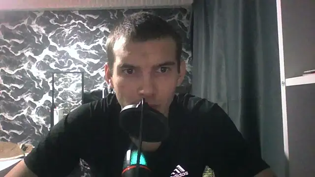 Snapshot of Noctyve chatting on 12/04/25, 01:42 Noctyve online show from 12/04/25, 01:42