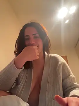 Snapshot of tesaa1212 chatting on 04/14/26, 08:15 tesaa1212 online show from 04/14/26, 08:15