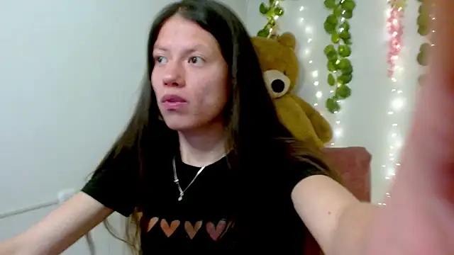 Snapshot of daphne160920 chatting on 12/05/25, 03:09 daphne160920 online show from 12/05/25, 03:09