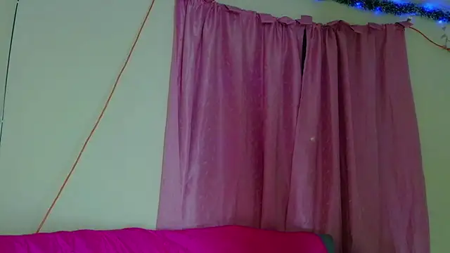 Snapshot of joyshe__vergara chatting on 12/05/25, 07:06 joyshe vergara online show from 12/05/25, 07:06