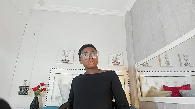 Snapshot of teylor_lovee chatting on 02/13/26, 08:54 teylor lovee online show from 02/13/26, 08:54