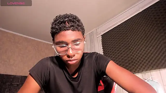 Snapshot of teylor_lovee chatting on 02/22/26, 06:50 teylor lovee online show from 02/22/26, 06:50