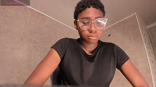 Snapshot of teylor_lovee chatting on 02/24/26, 09:57 teylor lovee online show from 02/24/26, 09:57