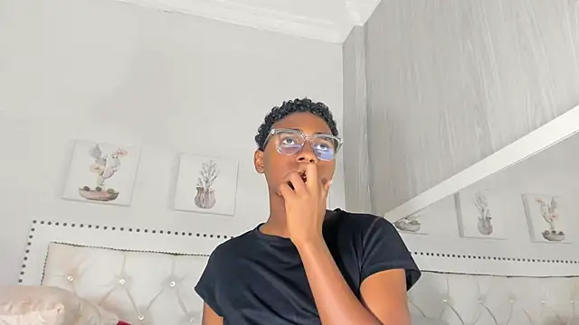 Snapshot of teylor_lovee chatting on 02/28/26, 10:38 teylor lovee online show from 02/28/26, 10:38