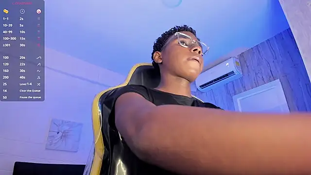 Snapshot of teylor_lovee chatting on 03/15/26, 09:10 teylor lovee online show from 03/15/26, 09:10