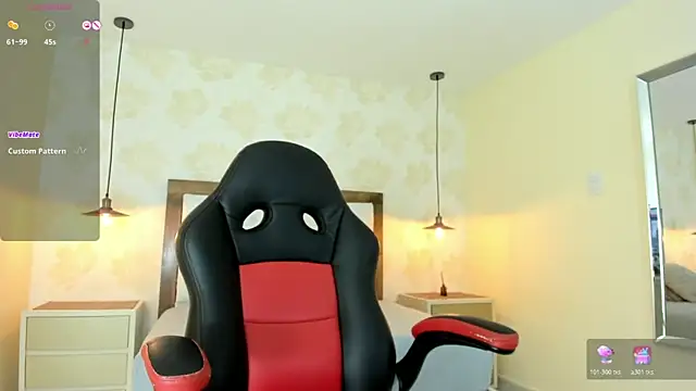 Snapshot of VENUSGREYS1 chatting on 05/23/26, 12:09 VENUSGREYS1 online show from 05/23/26, 12:09