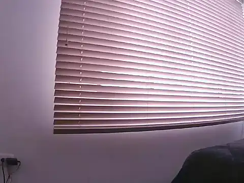 Fernanda andrew online show from 04/15/26, 03:30