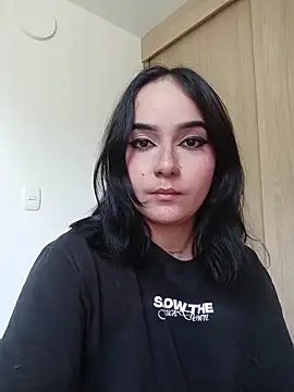 Snapshot of tiffanybrowm chatting on 03/15/26, 03:29 tiffanybrowm online show from 03/15/26, 03:29