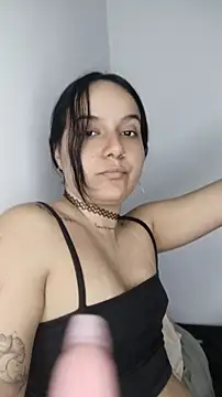 Snapshot of tiffanybrowm chatting on 04/18/26, 02:26 tiffanybrowm online show from 04/18/26, 02:26