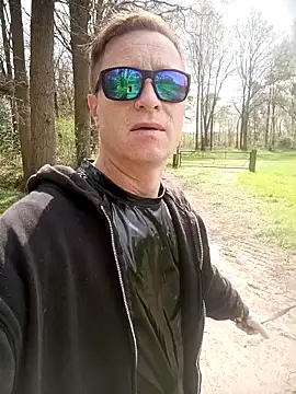 Snapshot of jefflatex45 chatting on 04/10/26, 11:26 jefflatex45 online show from 04/10/26, 11:26