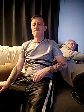 Snapshot of jefflatex45 chatting on 04/12/26, 12:37 jefflatex45 online show from 04/12/26, 12:37