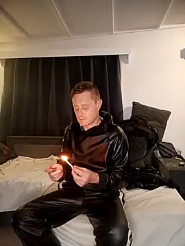 Snapshot of jefflatex45 chatting on 05/10/26, 10:59 jefflatex45 online show from 05/10/26, 10:59