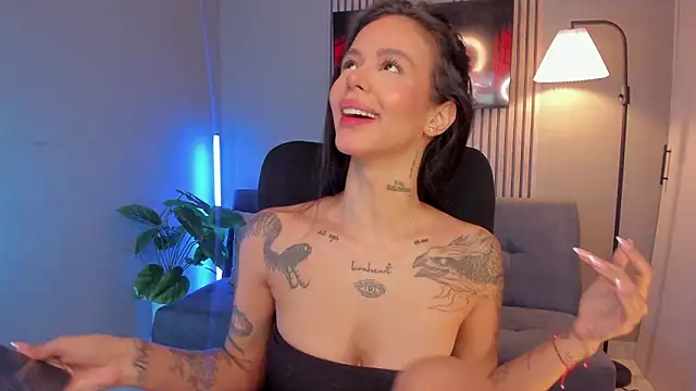 Snapshot of VegaLuxe chatting on 03/13/26, 04:24 VegaLuxe online show from 03/13/26, 04:24